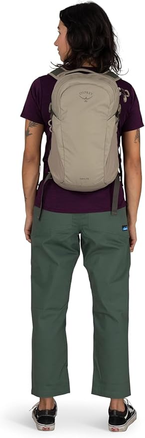 Osprey Daylite Commuter Backpack - Lightweight Everyday Bag with Laptop Sleeve, Bottle Pockets