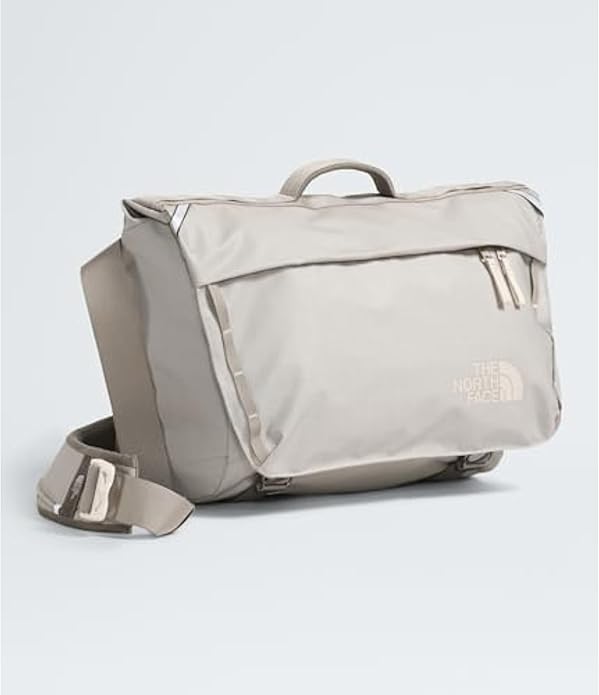 THE NORTH FACE Base Camp Voyager Messenger Bag