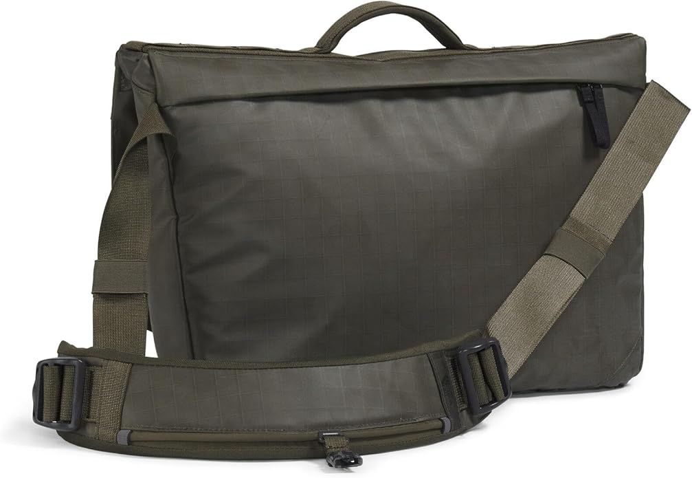 THE NORTH FACE Base Camp Voyager Messenger Bag