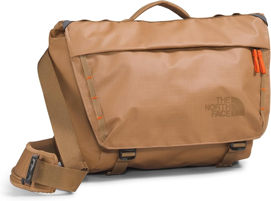 THE NORTH FACE Base Camp Voyager Messenger Bag