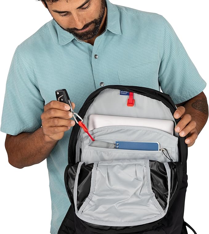 Osprey Farpoint 55L Men's Travel Backpack - Carry On Bag with Personal Item Sized Detachable Daypack, Black