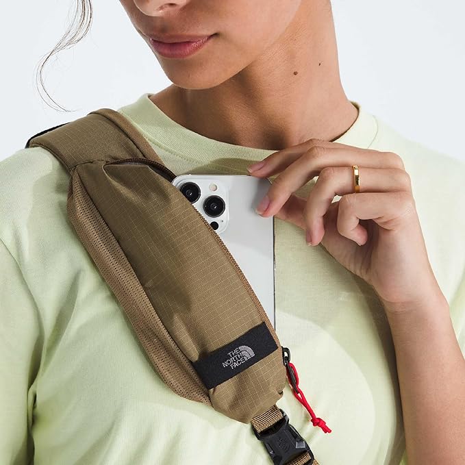 The North Face Borealis Sling Bag - Crossbody Bag, Water Repellent, Adjustable Strap, Multiple Compartments, White Dune/TNF Black, One Size